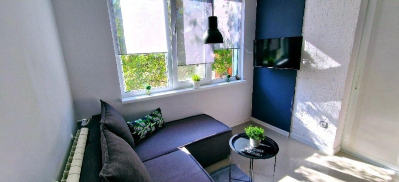 Te huur  2 slaapkamers Sofia , Lagera , 45 m² | 91939323