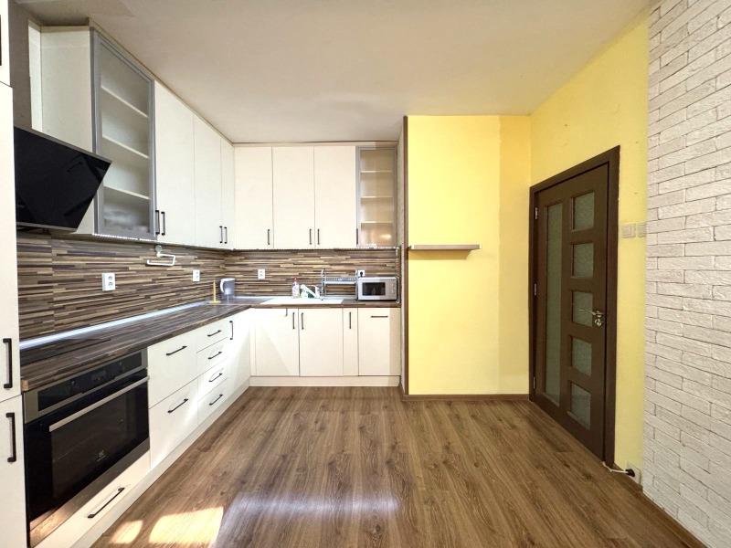 Дава под наем 3-СТАЕН, гр. Варна, Цветен квартал