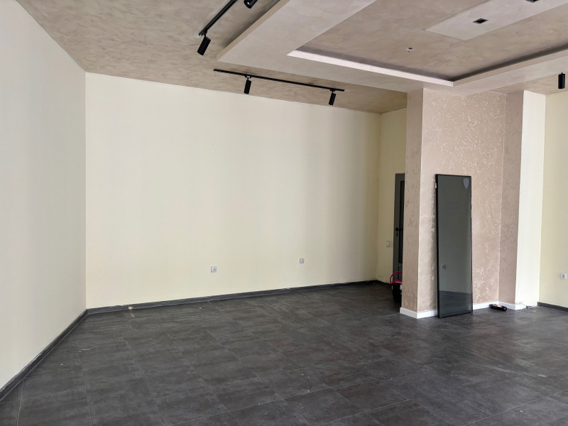For Rent  Shop Plovdiv , Tsentar , 110 sq.m | 40967960