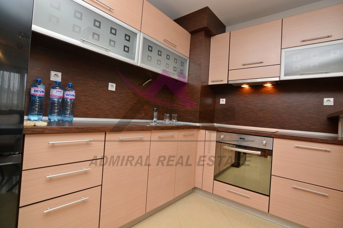 Дава под наем 3-СТАЕН, гр. Варна, Център, снимка 3 - Апартаменти - 54035830