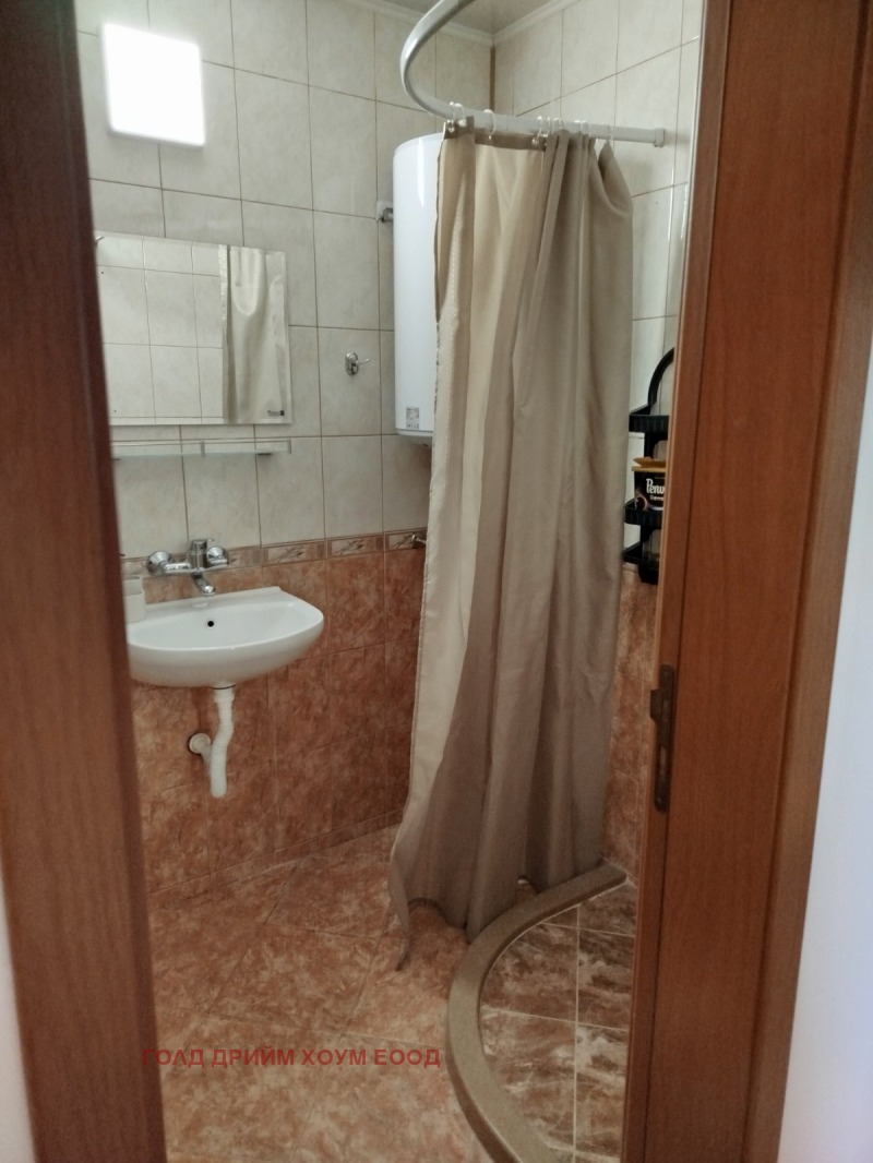 Дава под наем 2-СТАЕН, гр. Бургас, Център, снимка 8 - Апартаменти - 52701886