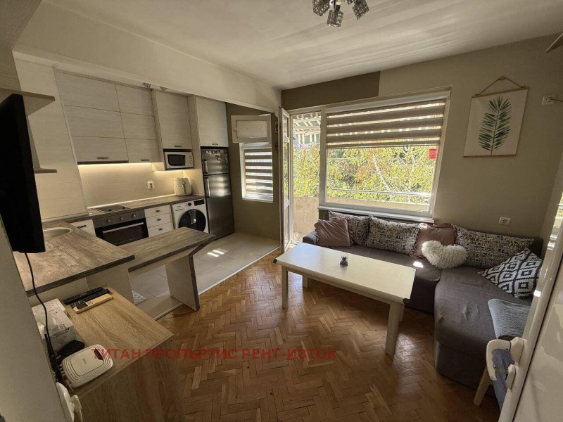 Te huur  1 slaapkamer Burgas , Tsentar , 41 m² | 49727479