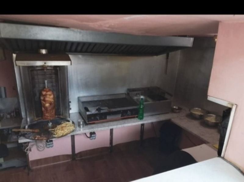 En renta  Bar; Cafetería Sofia , Tsentar , 30 metros cuadrados | 89334247