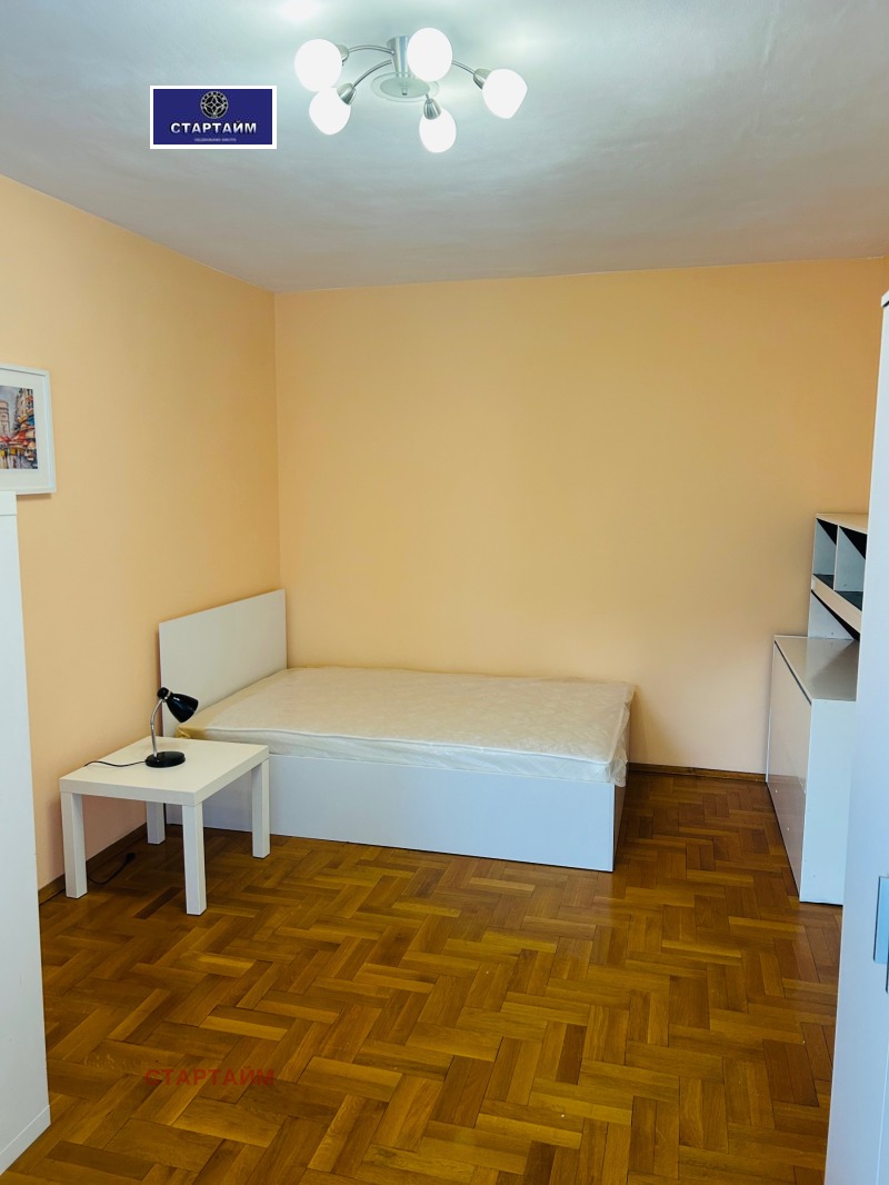 Дава под наем 3-СТАЕН, гр. София, Гео Милев, снимка 16 - Апартаменти - 53157277