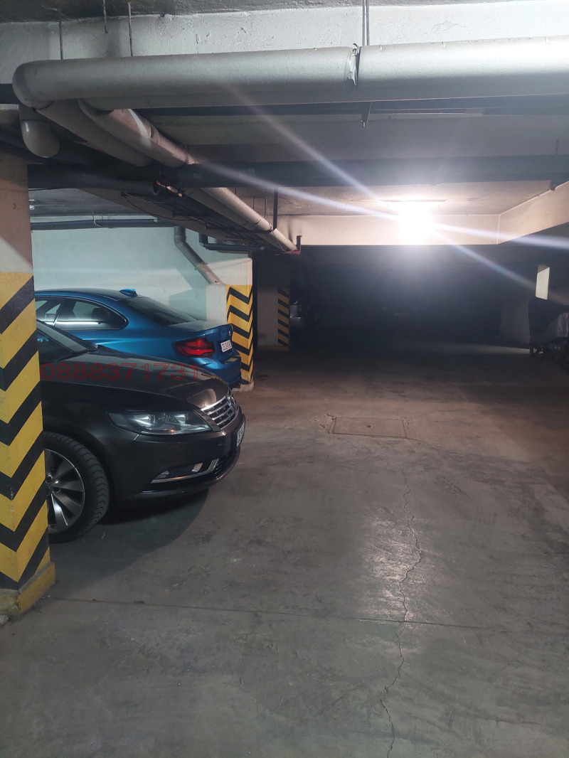 De inchiriat  Loc de parcare Sofia , Țentâr , 13 mp | 49851957 - imagine [4]