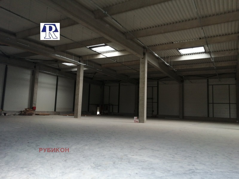 Дава под Наем СКЛАД в град Пловдив, Индустриална зона - Юг - 1500 кв.м / 6 000 € » 11 734.98 лв., РУБИКОН