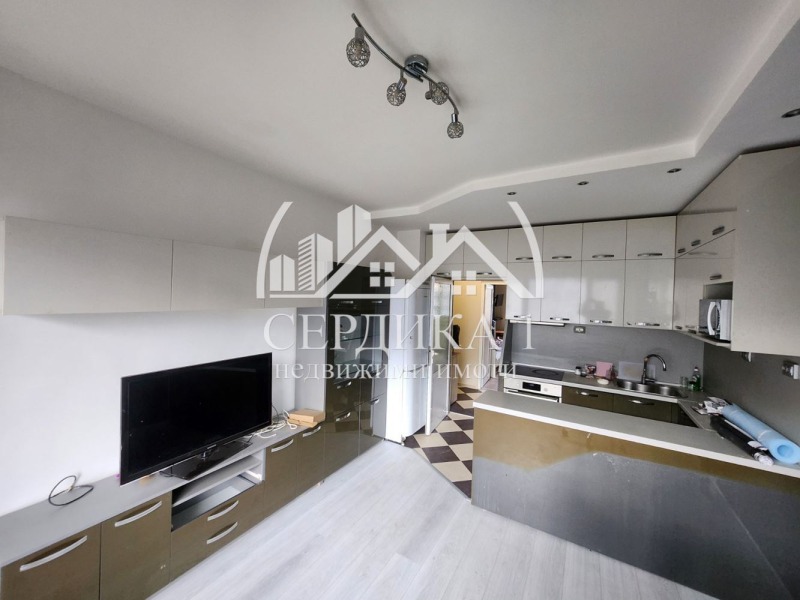 Дава под наем 3-СТАЕН, гр. София, Свобода