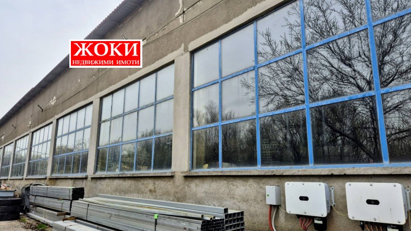 Дава под Наем ПРОМ. ПОМЕЩЕНИЕ в град Перник, Промишлена зона - 700 кв.м / 3 500 € » 6 845.41 лв., ЖОКИ ЕООД