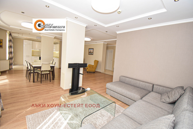 En renta  3 dormitorios Sofia , Borovo , 200 metros cuadrados | 62748244