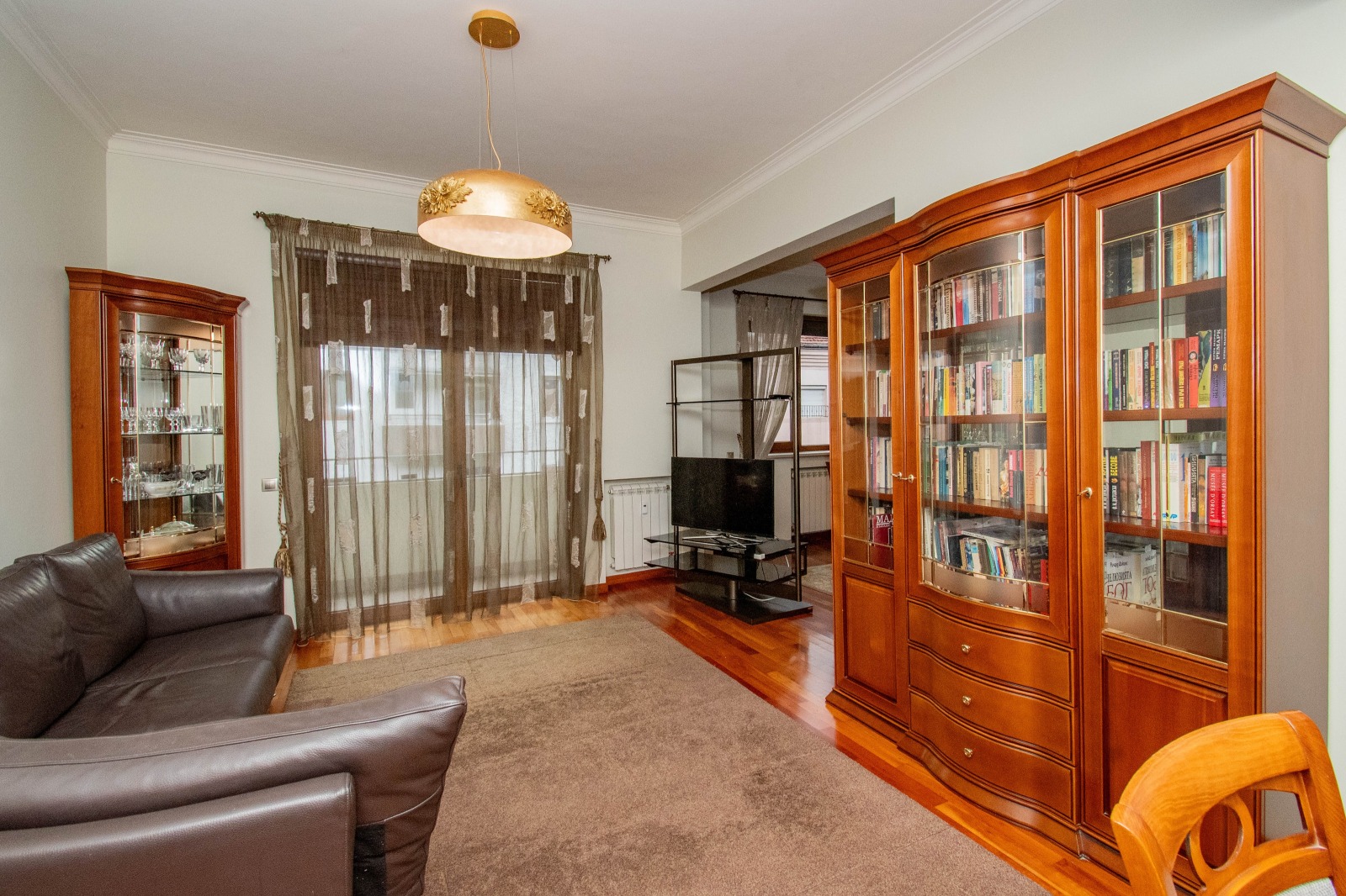 Дава под наем 2-СТАЕН, гр. София, Център