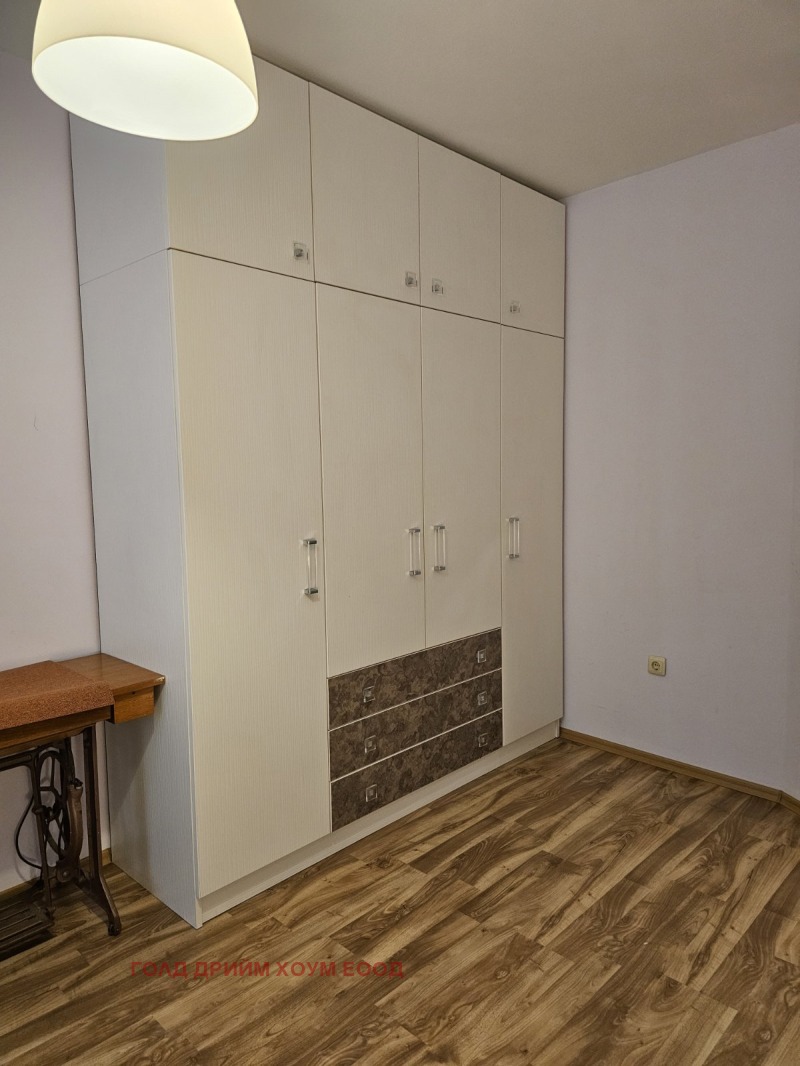 De inchiriat  1 dormitor Burgas , Țentâr , 60 mp | 98448758 - imagine [6]