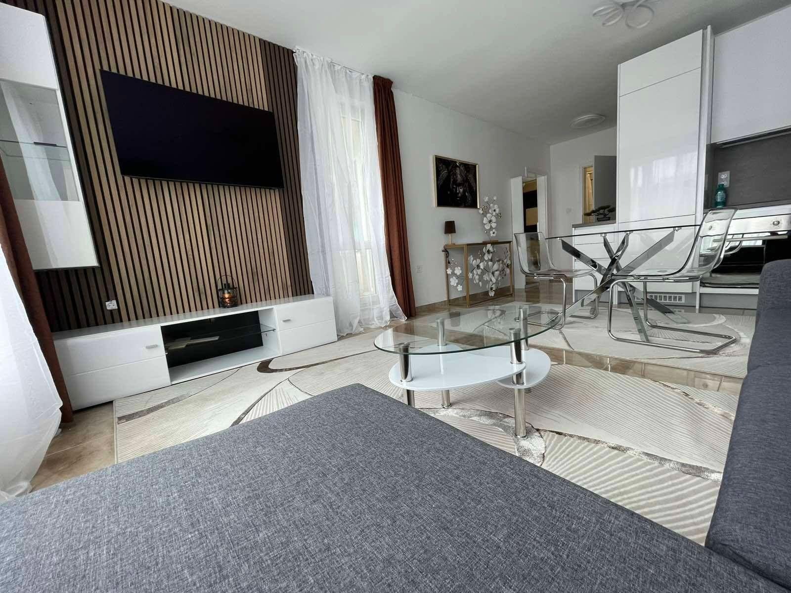 Дава под наем 2-СТАЕН, гр. София, Лозенец, снимка 2 - Апартаменти - 54125973