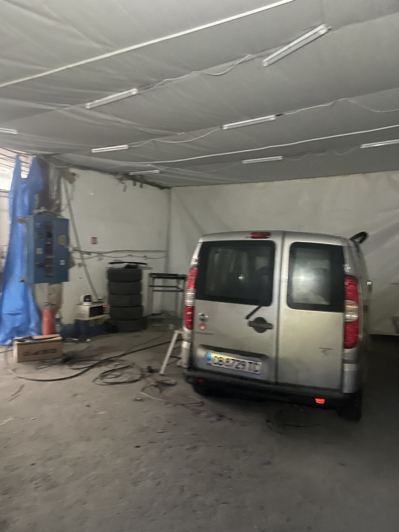 Дава под Наем АВТОСЕРВИЗ в град София, Дианабад - 400 кв.м / 250 € » 488.96 лв., ИМОСОФ