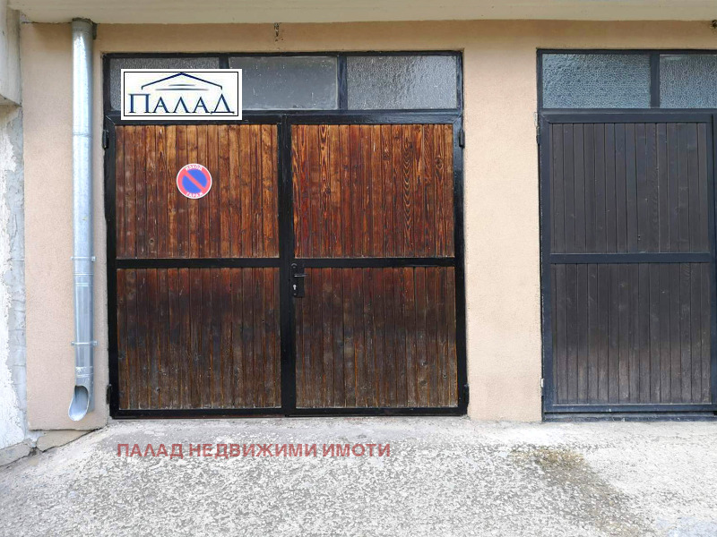 Под наем ГАРАЖ, ПАРКОМЯСТО, град Варна, Левски 1 • 350 лв. • 29680396 — Holmes.bg