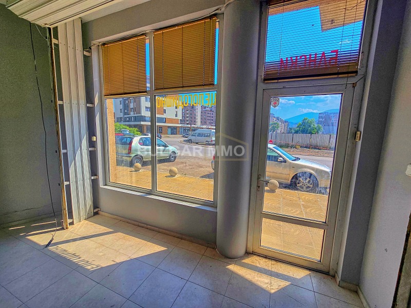De inchiriat  Magazin Sofia , Mladost 1A , 40 mp | 30616878