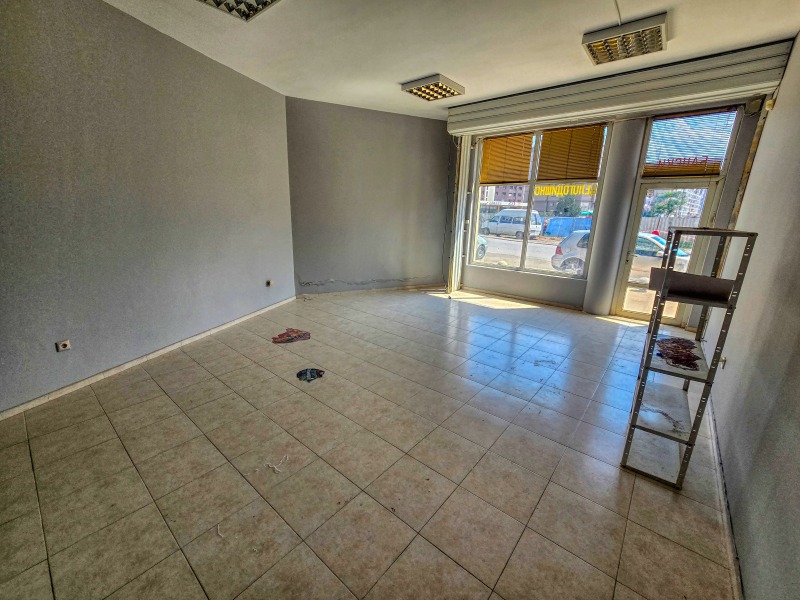 De inchiriat  Magazin Sofia , Mladost 1A , 40 mp | 30616878 - imagine [3]