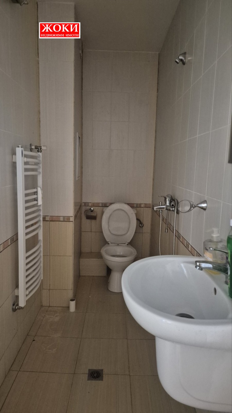 Para alugar  Escritório Pernik , Iztok , 30 m² | 16115378 - imagem [4]