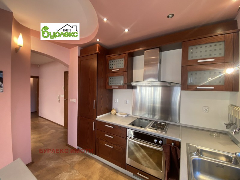 Дава под наем 3-СТАЕН, гр. София, Център, снимка 2 - Апартаменти - 53190507