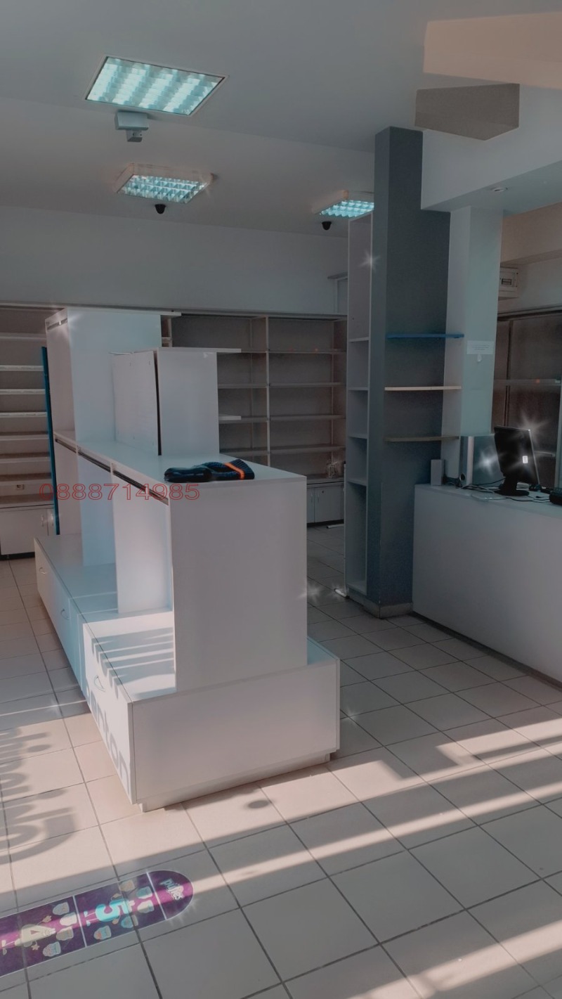 Дава под наем МАГАЗИН, гр. Плевен, Идеален център, снимка 9 - Магазини - 53097127