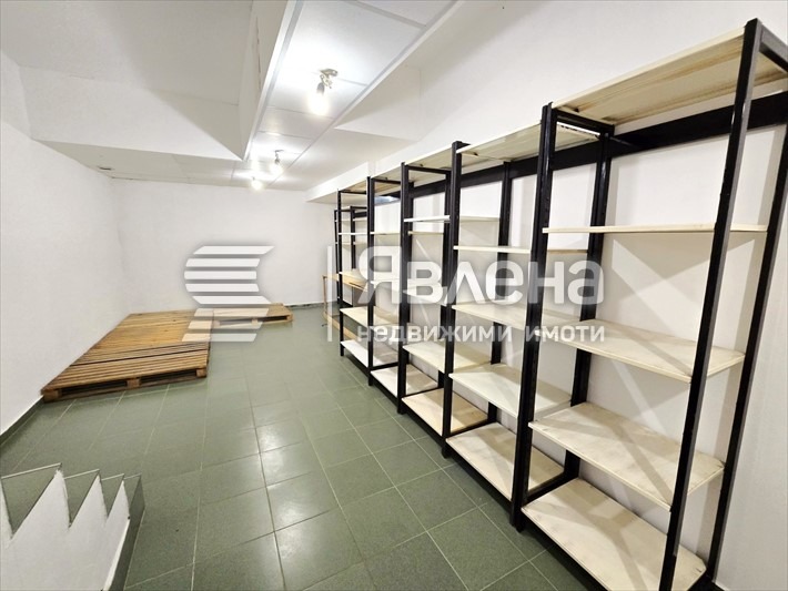 Дава под наем СКЛАД, гр. София, Център, снимка 4 - Складове - 54361219