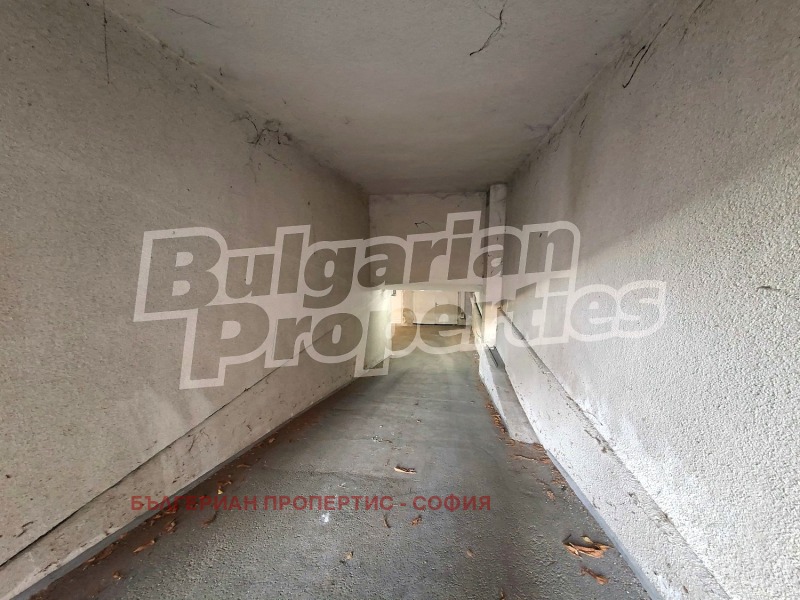 Дава под наем ГАРАЖ, ПАРКОМЯСТО, гр. София, Белите брези, снимка 13 - Гаражи и паркоместа - 52712623