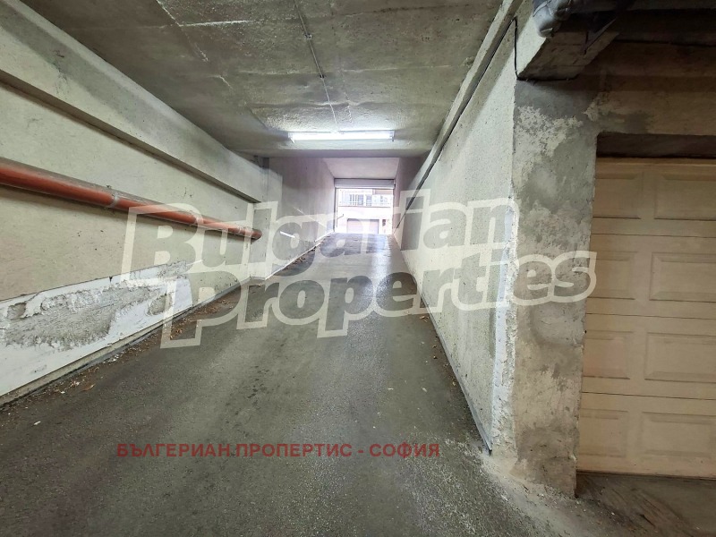 Дава под наем ГАРАЖ, ПАРКОМЯСТО, гр. София, Белите брези, снимка 12 - Гаражи и паркоместа - 52712623