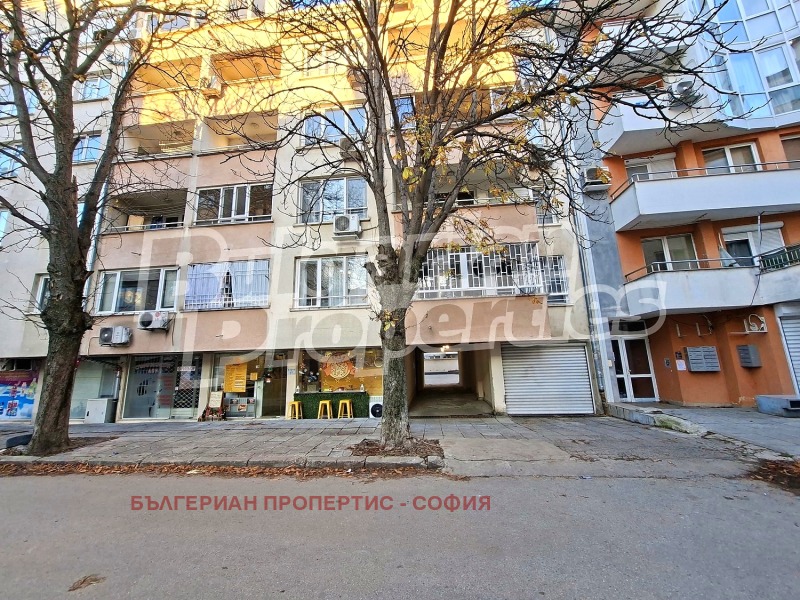 Дава под наем ГАРАЖ, ПАРКОМЯСТО, гр. София, Белите брези, снимка 2 - Гаражи и паркоместа - 52712623