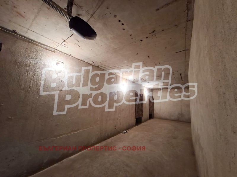 Дава под наем ГАРАЖ, ПАРКОМЯСТО, гр. София, Белите брези, снимка 7 - Гаражи и паркоместа - 52712623