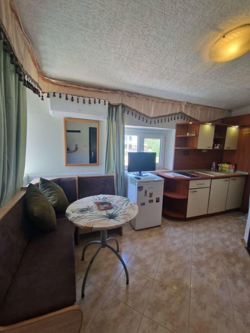 Дава под нем  1-стаен, град Варна, м-т Долна Трака •  300 EUR • ID 62118743 — holmes.bg - [1] 