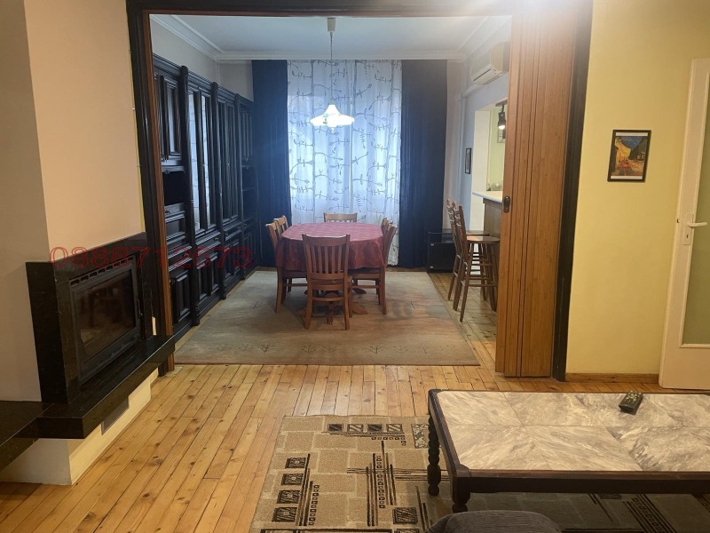 Дава под наем МНОГОСТАЕН, гр. София, Център, снимка 2 - Апартаменти - 53072015