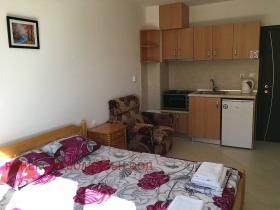 Едностайни апартаменти под наем в област Бургас, гр. Поморие - изображение 7 
