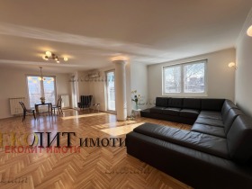 3 bedroom Iztok, Sofia 4