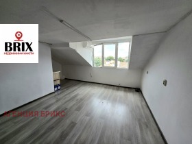 Attic Rodina 2, Ruse