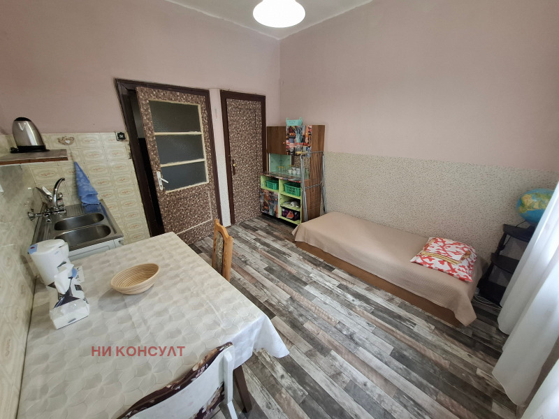 Дава под наем СТАЯ, гр. София, Център