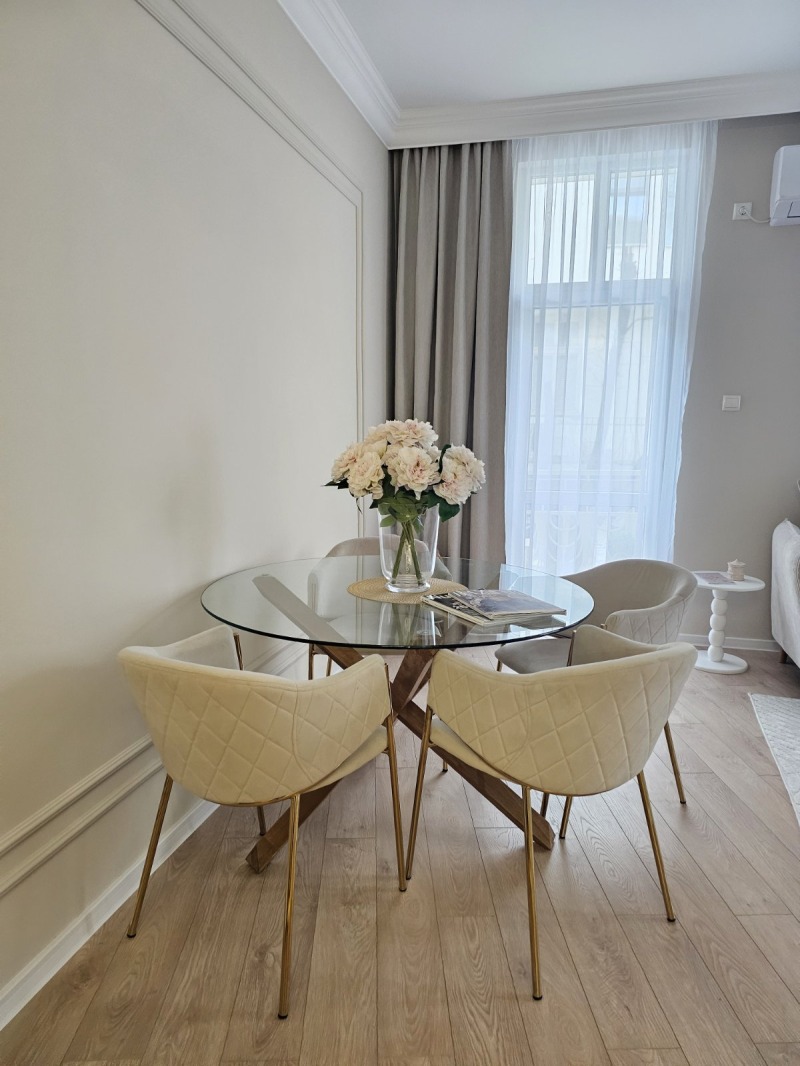 Дава под наем ЕТАЖ ОТ КЪЩА, гр. Пловдив, Център, снимка 2 - Етаж от къща - 53073379