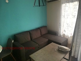 1 quarto Kiutchuk Parij, Plovdiv