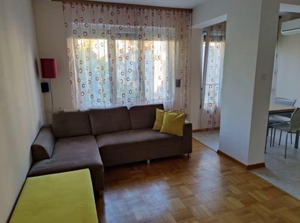 Da affittare  2 camere da letto Sofia , Geo Milev , 73 mq | 65152624