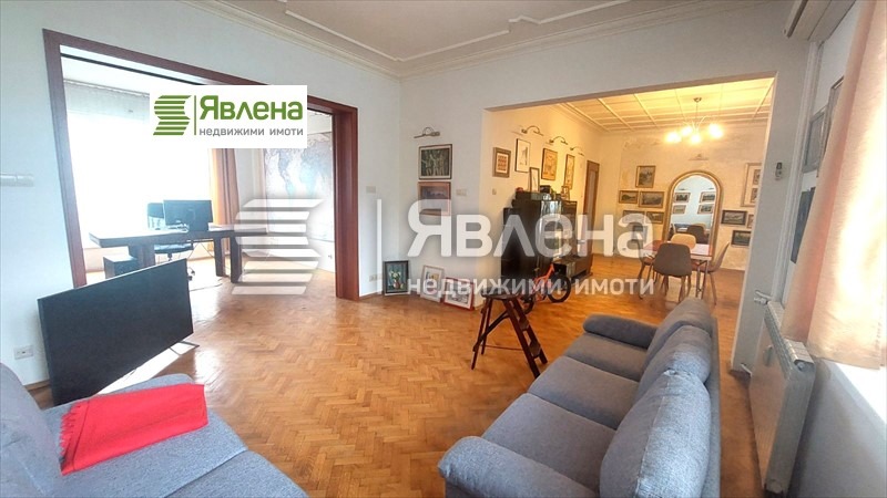 Издаје се  3 спаваће собе Софија , Центар , 130 м2 | 79019303 - слика [2]