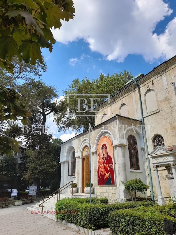 De inchiriat  2 dormitoare Varna , Țentâr , 96 mp | 16522612 - imagine [13]