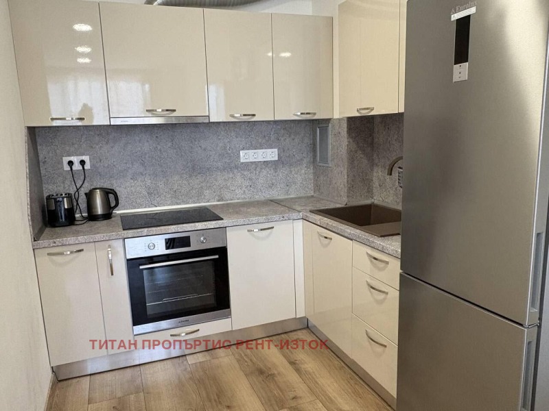 Zu vermieten  1 Schlafzimmer Burgas , Sarafowo , 69 qm | 60442152 - Bild [2]