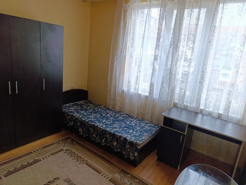 Дава под наем 2-СТАЕН, гр. Велико Търново, Колю Фичето, снимка 2 - Апартаменти - 53365733