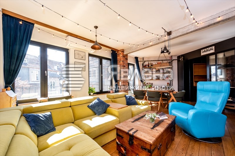 A louer  3 chambres Sofia , Tsentar , 118 m² | 71429408