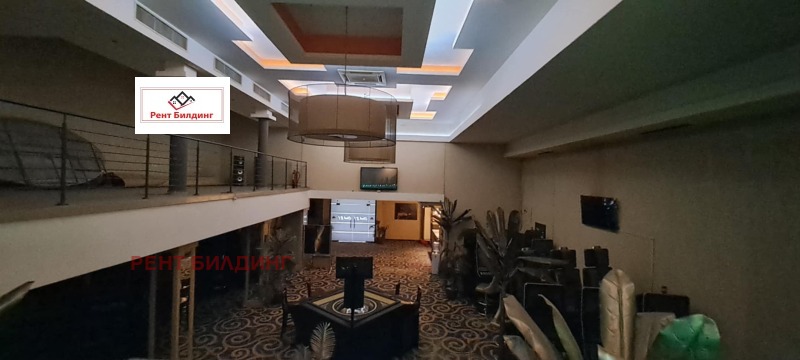 Дава под наем ЗАВЕДЕНИЕ, гр. Бургас, Център