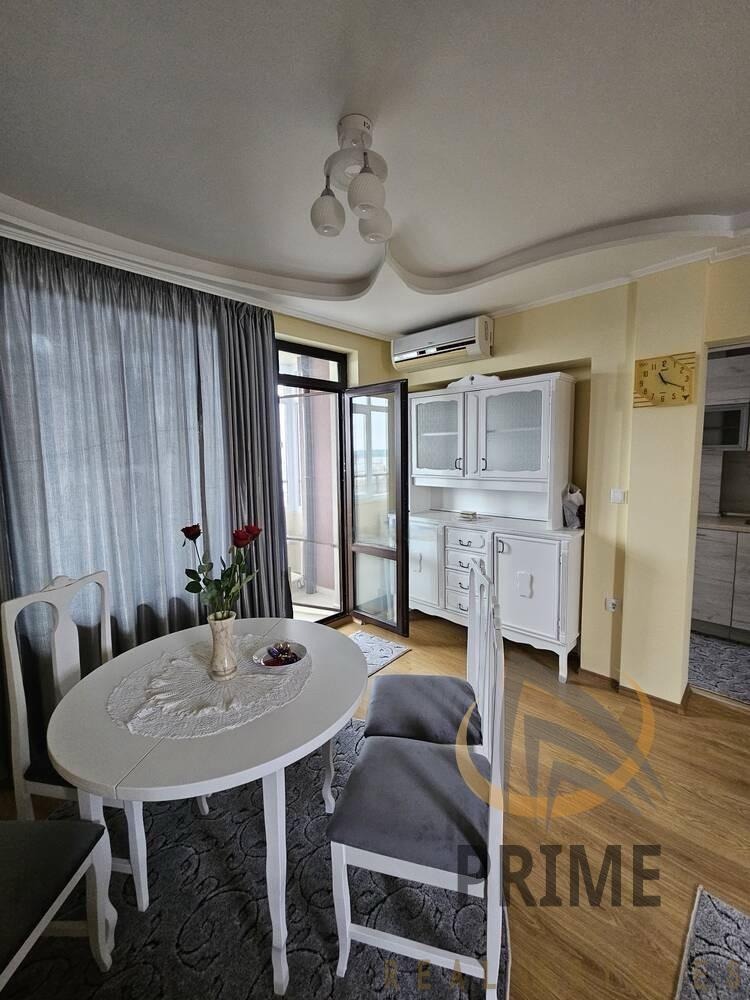 Дава под наем 2-СТАЕН, гр. Бургас, Изгрев, снимка 2 - Апартаменти - 53093566