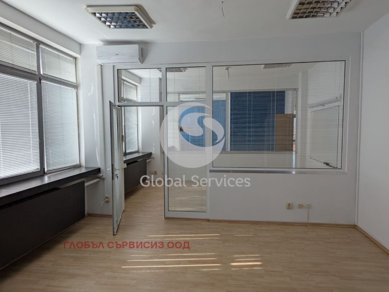 Дава под наем  Офис град София , Гео Милев , 50 кв.м | 31700556 - изображение [11]