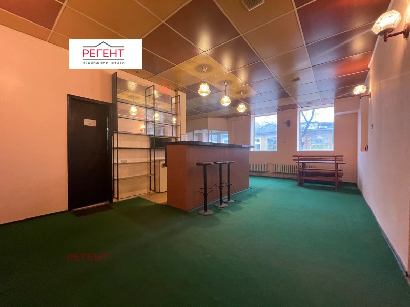 Дава под наем МАГАЗИН, гр. Габрово, Център, снимка 2 - Магазини - 50454890