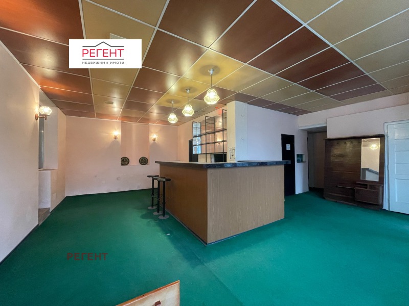 Дава под наем МАГАЗИН, гр. Габрово, Център