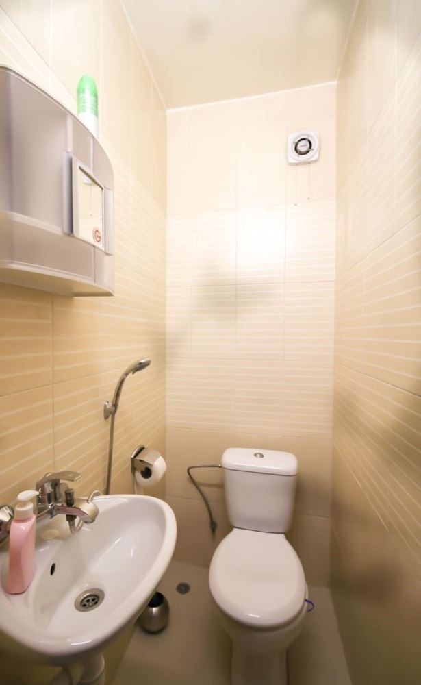 Дава под наем 3-СТАЕН, гр. София, Света Троица, снимка 7 - Апартаменти - 53084082