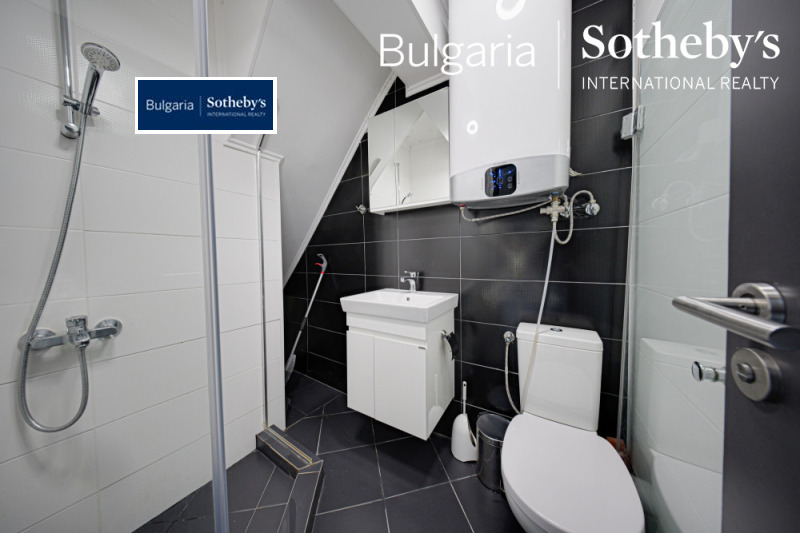 De inchiriat  3 dormitoare Sofia , Țentâr , 177 mp | 28174928 - imagine [16]