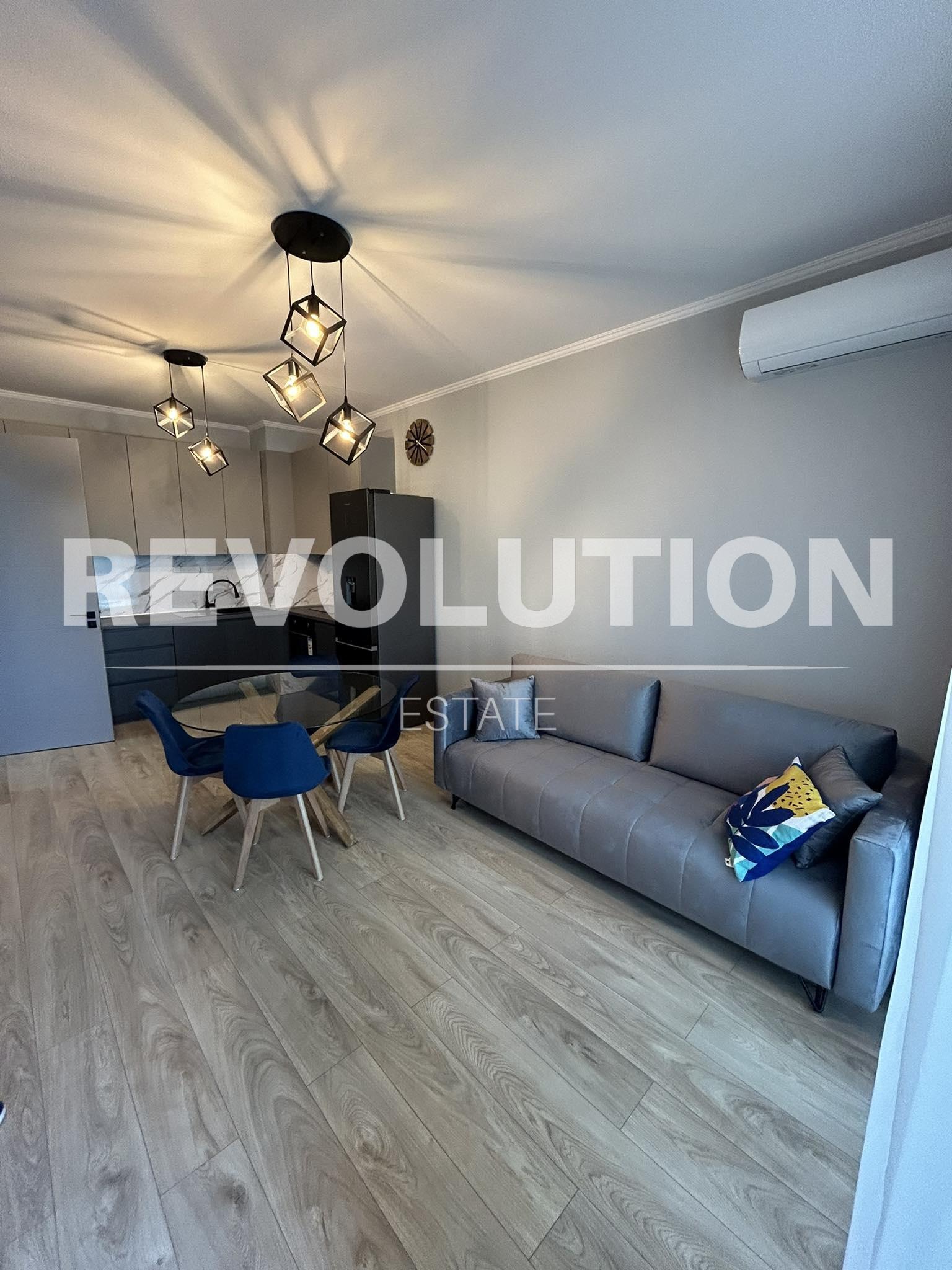 Дава под наем 2-СТАЕН, гр. Варна, к.к. Св.Св. Константин и Елена